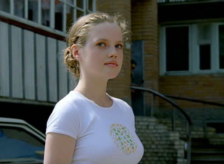 Ворошиловский стрелок 20 лет спустя: как выглядит сейчас главная героиня, Катя